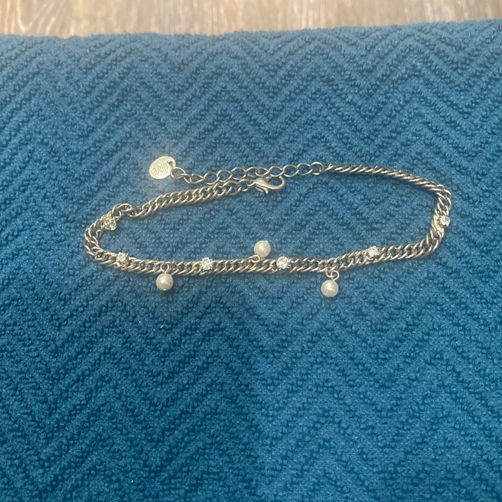 Silver bracelet, with pearls, and Cz stones.